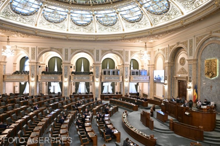 Meglepetés a szenátusban: átment a nyugdíjrendszer ügyében benyújtott indítvány