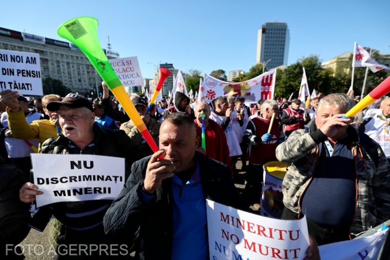 Tiltakoznának a szakszervezetek a megszorítások ellen