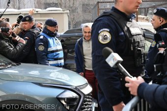 Elemző a látványos ügyészségi akcióról: a román hatóságok ostoba módon kezelik Georgescu ügyét, az ő malmára hajtják a vizet