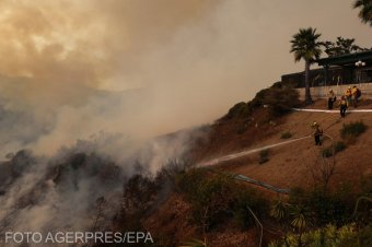 Los Angeles-i tűz: nőtt a halálos áldozatok száma, Zelenszkij segítséget ajánlott
