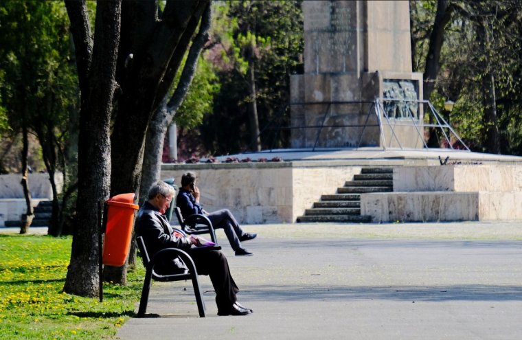 Cáfolja a kormány, hogy emelnék a nyugdíjkorhatárt, bár Bolojan arról beszélt, hogy ez elengedhetetlen