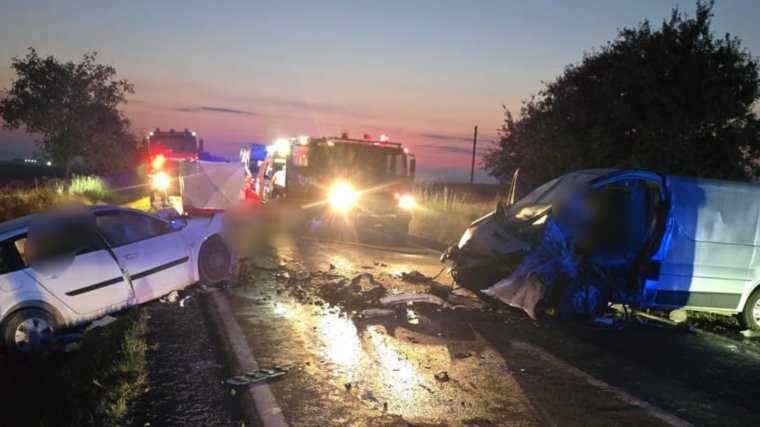 Három személy vesztette életét egy Bihar megyei közúti balesetben