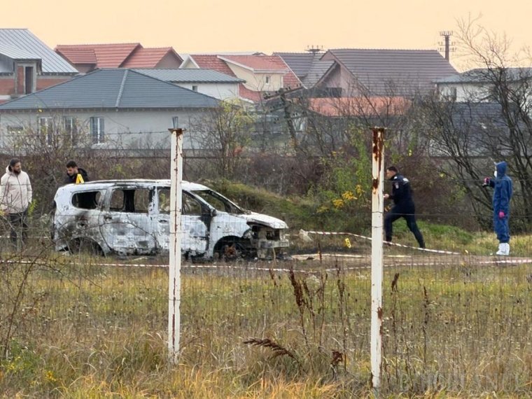 FRISSÍTVE | Egy Bolt-sofőr veszthette életét a kiégett autóban | VIDEÓ