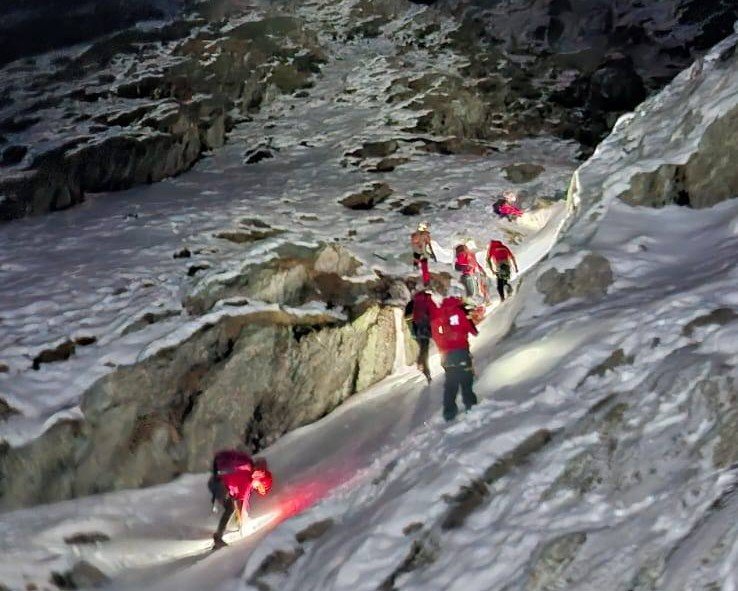 Több bajbajutottnak is segítettek a hegyimentők