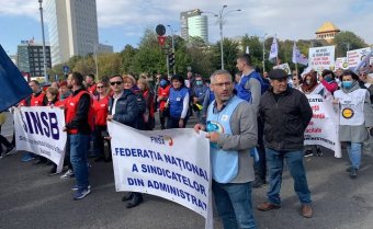 Közigazgatás: 10 százalékos elbocsátást akar a kormányfő, a szakszervezetek sztrájkra készülnek