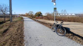 Kerékpárutak a gátakon: befejezés előtt a vízügyi megaprojekt