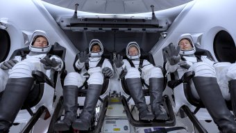 Kapu Tibor üzenete a világűrből: 15 millió magyar ember emelt ma idáig – frissítve