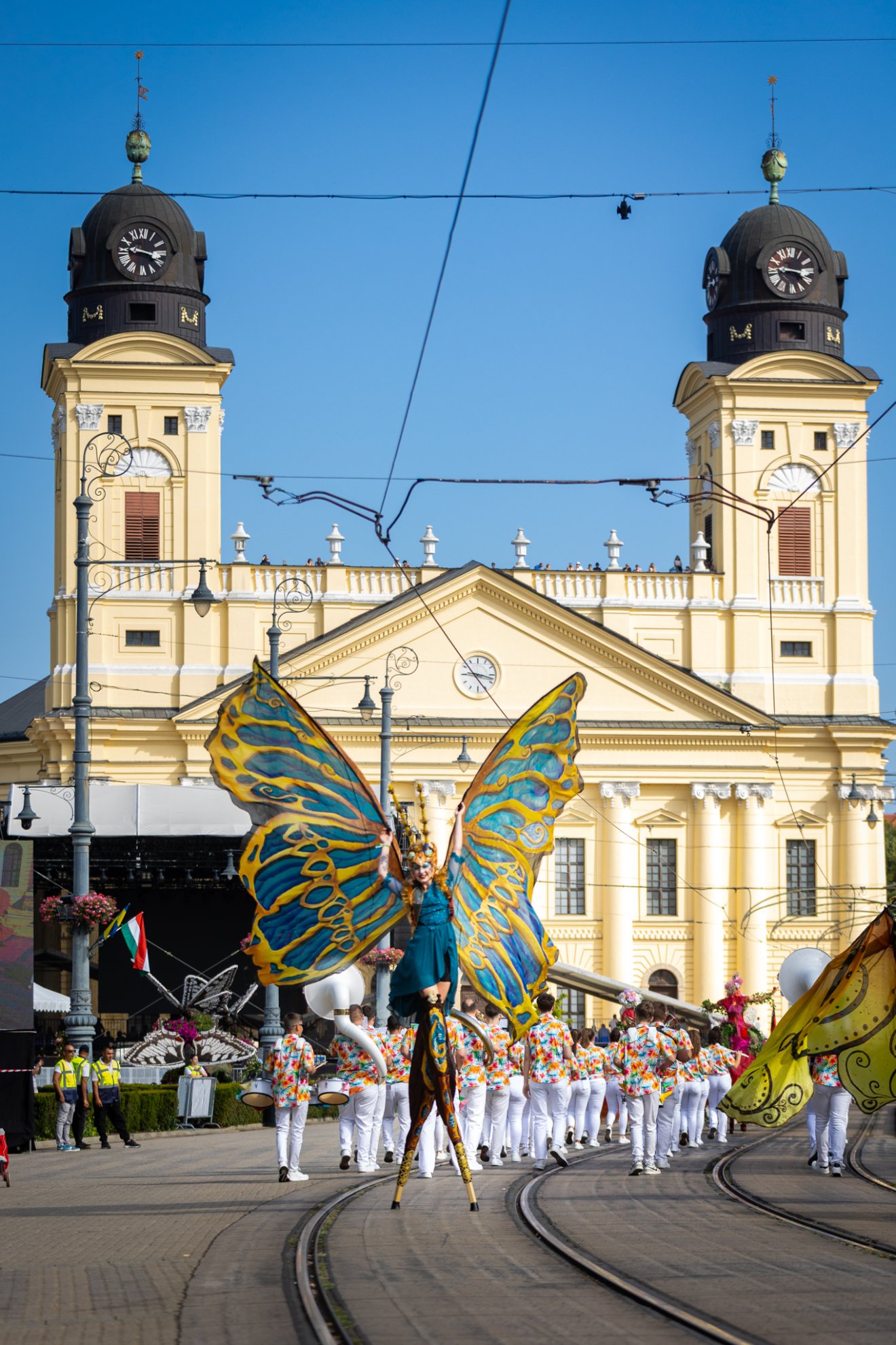 Debrecenben minden augusztusban látványos virágkarnevált szerveznek •  Fotó: Facebook/Debreceni Virágkarnevál