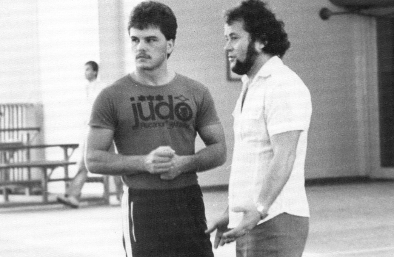 István nagyváradi klubedzőjével, Velici Floriannal. Érdekesség, hogy Vízer László Máriusz, az IJF elnöke, egy évig szintén az edzője volt Váradon •  Fotó: Archív felvétel