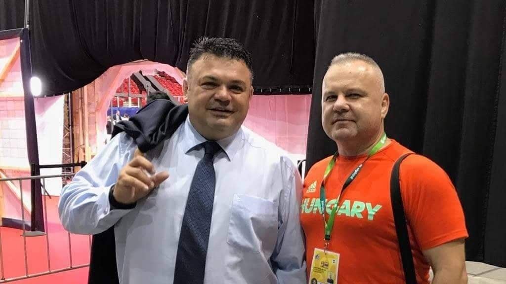 István (jobbra) a régi váradi csapattárssal, akivel a válogatottban is együtt voltak, Daniel Lascău-val (Németország színeiben világbajnok 1991-ben, román színekben két Eb-bronzot szerzett) Lascău jelenleg az IJF (Nemzetközi Judo Szövetség) bíróbizottságának vezetője •  Fotó: Archív felvétel