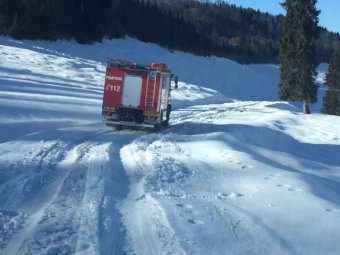 Több erdélyi megyében is vészhelyzetet okozott a sűrű havazás és a heves szél