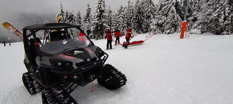 Közel száz bajbajutotton segítettek szombaton a hegyimentők