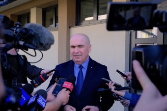 Bolojan: a kormány a dízel jövedéki adójának csökkentésével fékezné az üzemanyag-drágulást