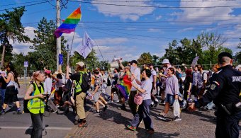 Transznemű nő jött Franciaországból Bukarestbe, és ami itt történt vele, azt a katonai ügyészség vizsgálja