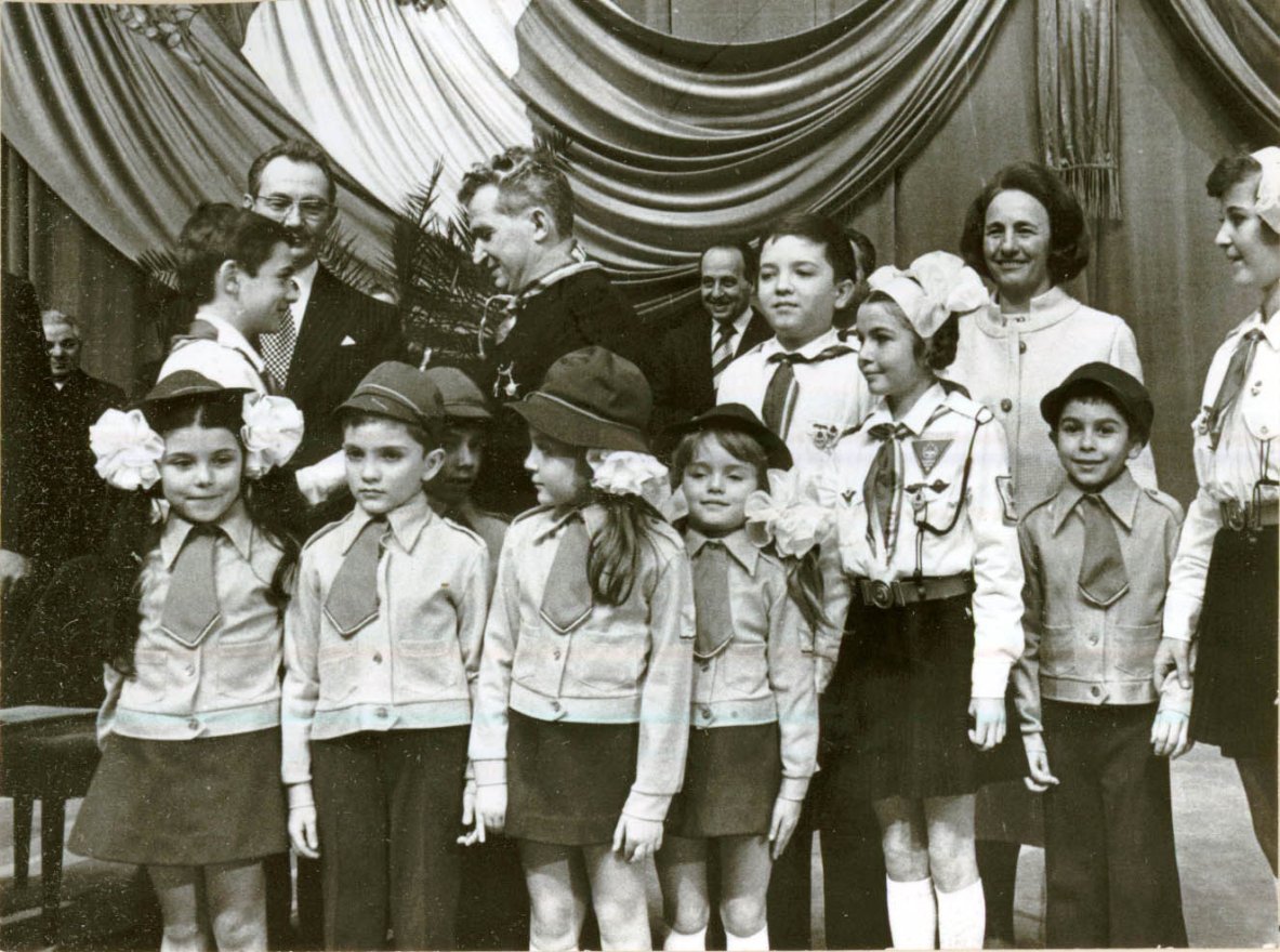 Dekrétumnemzedék: sorsközösség, kétmillió nyugdíjas – Ceaușescu rendeletének következményei