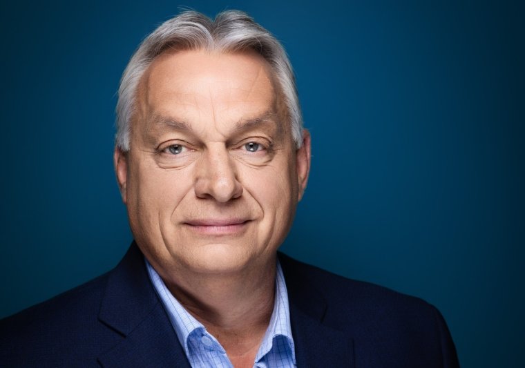 A jobboldali nyilvánosság elleni fellépéssel vádolta a kormányt Orbán Viktor