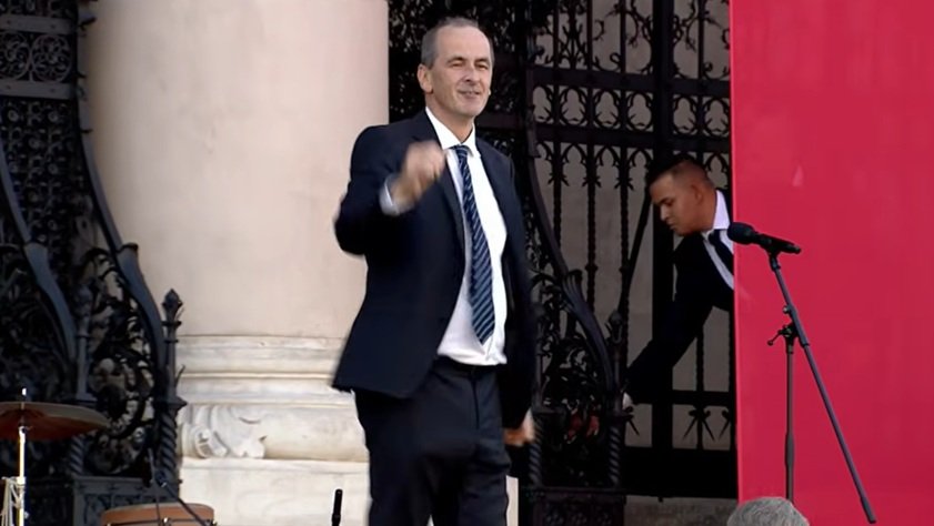 Hegedűs Zsolt ismét táncra perdült