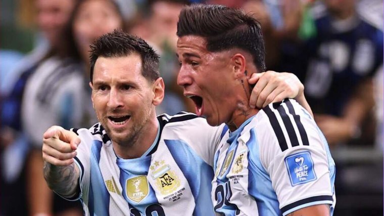 Már nincs olyan Messi a címvédés, Argentína is döntőbe jutott a világbajnokságon