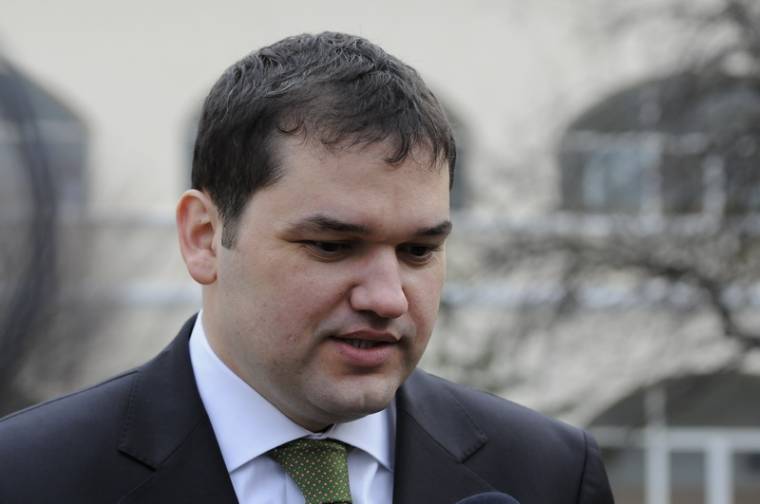 Menesztette Cseke a bukaresti közegészségügyi igazgatóság vezetőjét