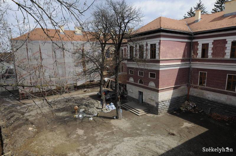 •  Fotó: Kristo Robert                       