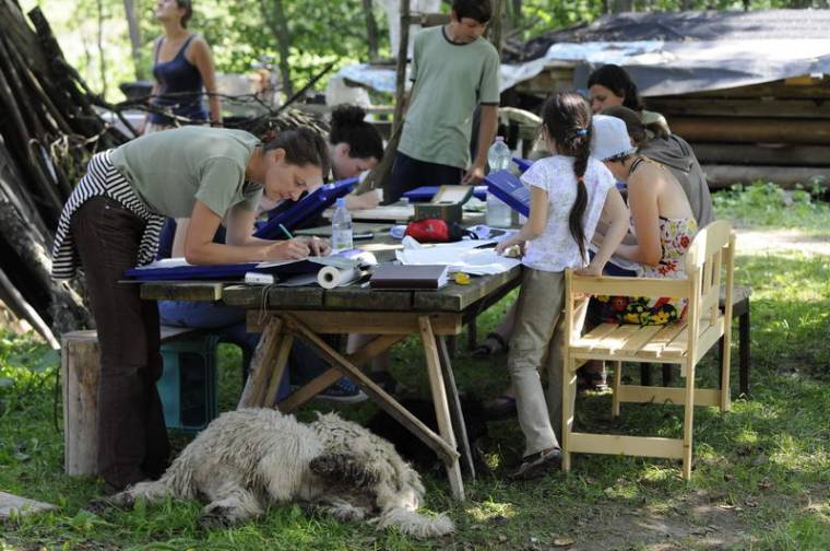 Néphagyomány-oktatás környezetvédelmi háttérrel