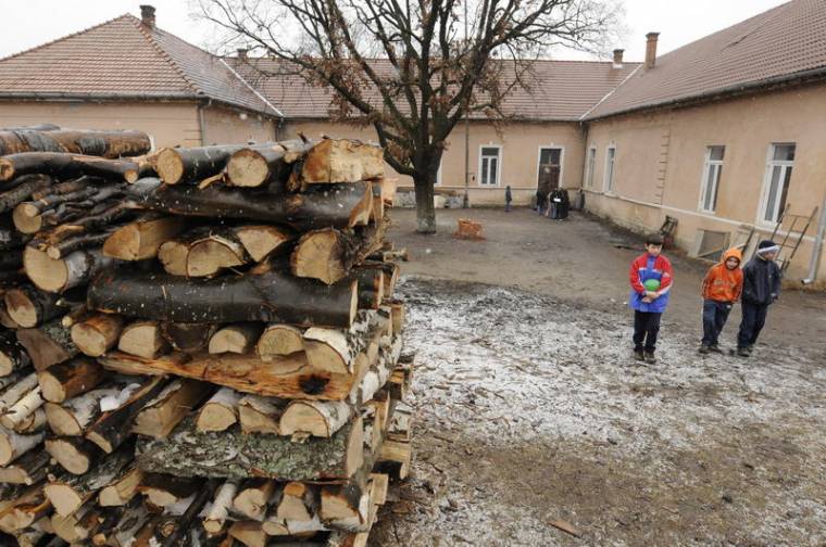 Lehetetlen helyzetben a csíkrákosi iskola