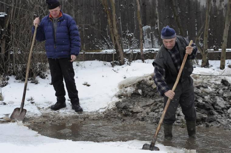 Törik a patakok jégpáncélját
