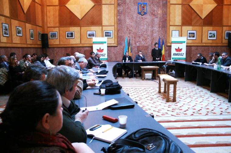 Iskolaigazgatókkal szervezett találkozót a csíki RMDSZ