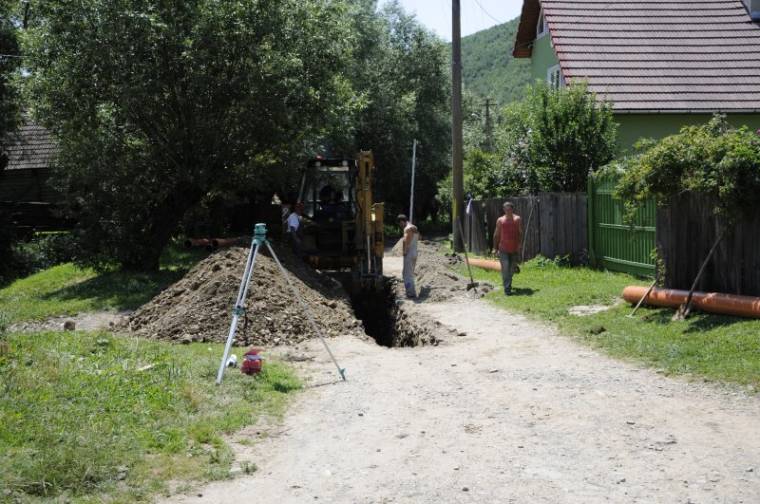 Késik a csatornázás Csíkszentgyörgyön