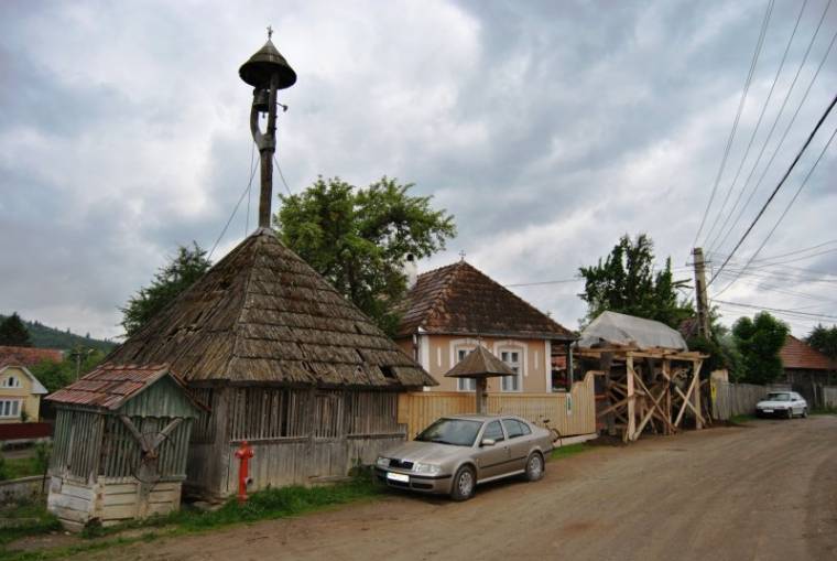 Felújítják a csíki régió legrégebbi székely kapuit