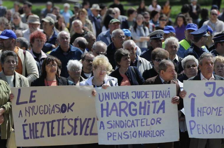 Pártkatonákat is hoznak a szerdai tüntetésre?