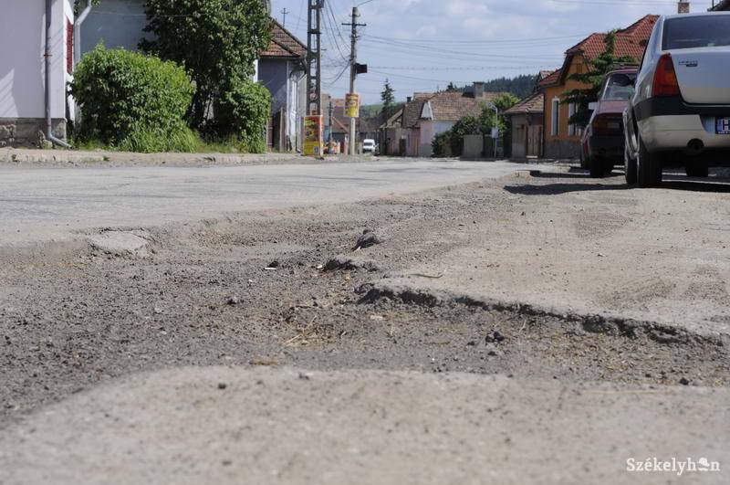 &bullet;  Fotó: Kristo Robert                       