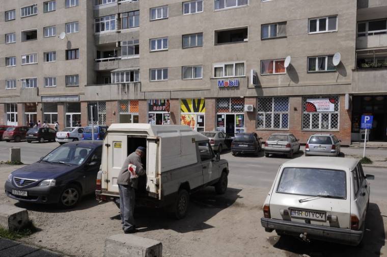 Kijavítják a Segítő Mária előtti fizetéses parkolóhelyet