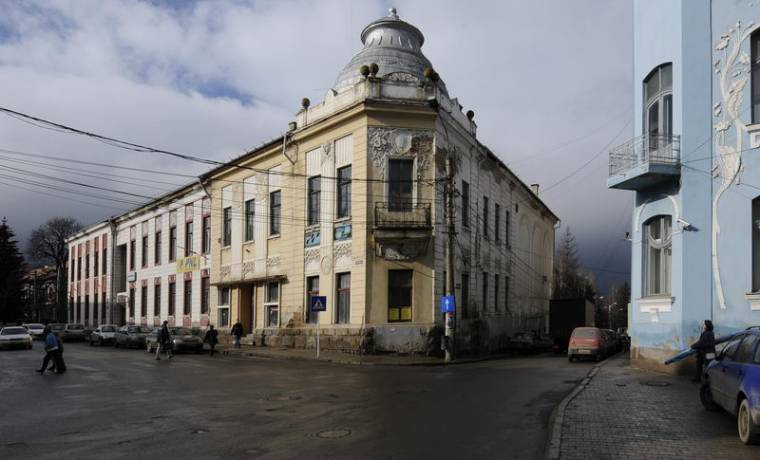 Csíkszeredáé a Hargita mozi épülete