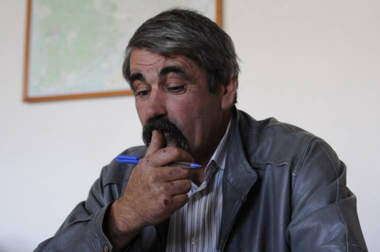 Feszültségnövelő földügyek Csicsóban