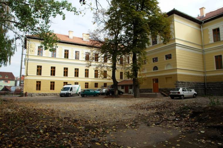Még idén elkezdik az udvar rendezését