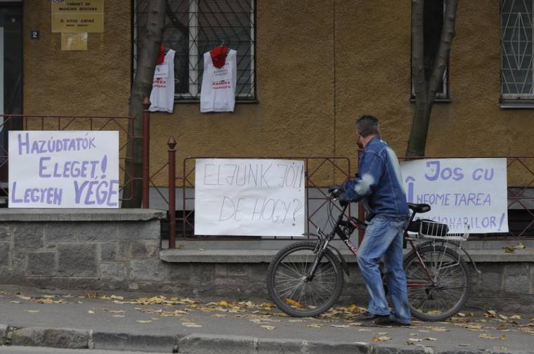 A demokrácia temetése