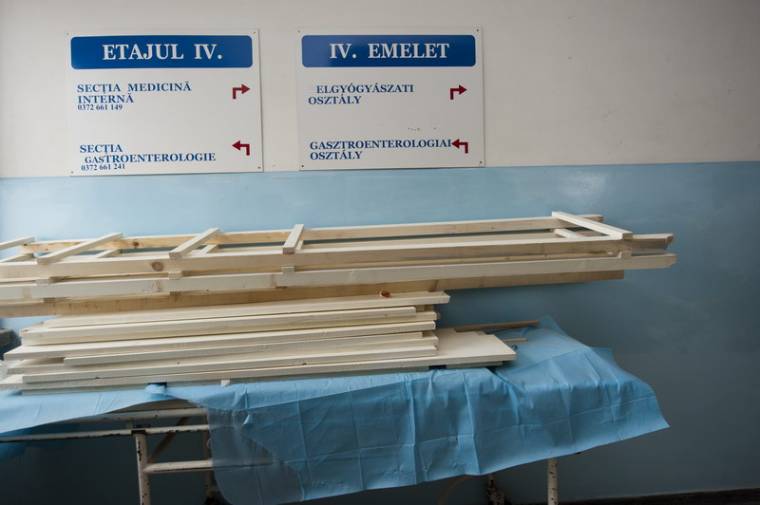 Csúszik a felújítás befejezése a megyei kórházban