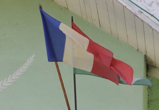 Sérti a szemeket a magyar zászló