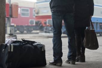 Sokkal több szülő dolgozhat külföldön, mint ahányan hivatalosan gondoskodnak gyermekük felügyeletéről