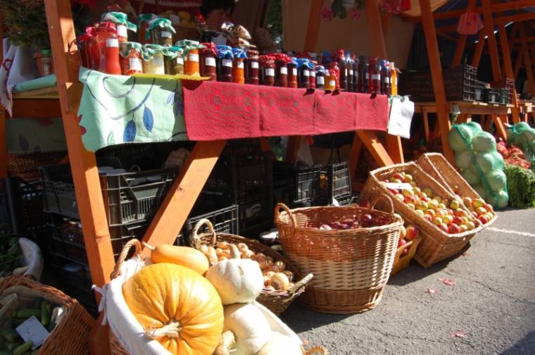 130 termelő kínálta portékáját