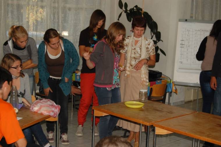 Szavalóverseny és természettudományos vetélkedő