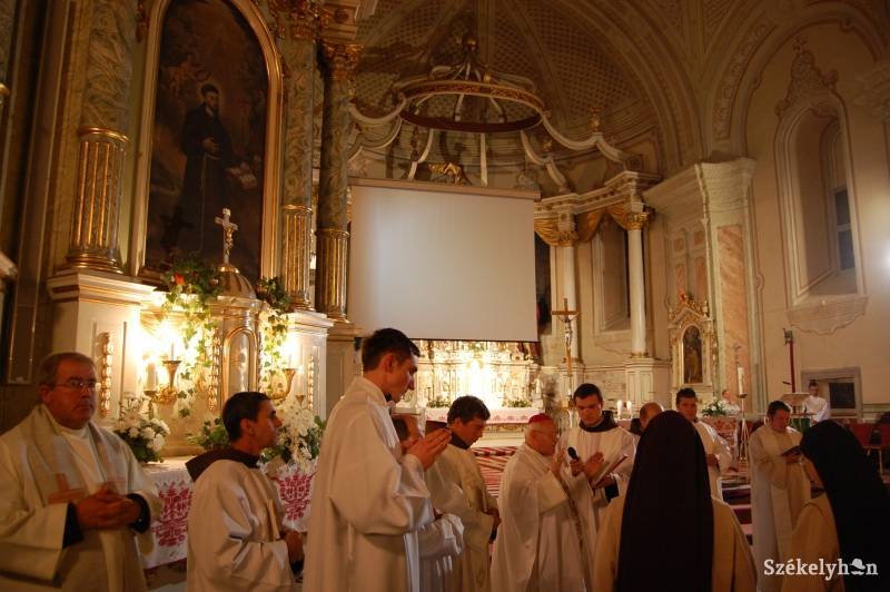 &bullet;  Fotó: Iochom Zsolt