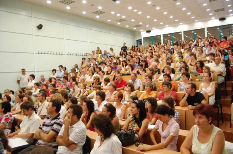 Tömegeket vonzó ezotéria