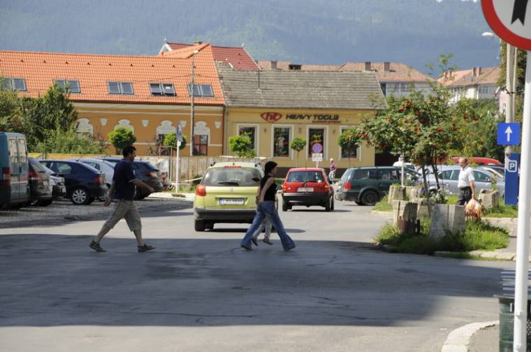 A közlekedési szabályokat mindenkinek ismernie kell