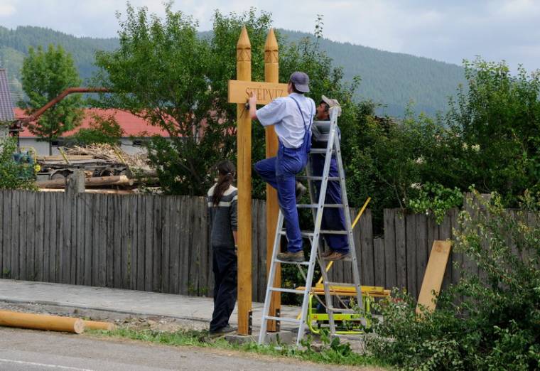 Rovásírásos falutáblák Szépvíz határában