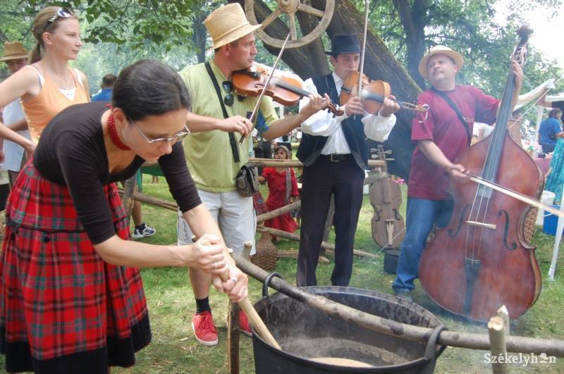 &bullet;  Fotó: Iochom Zsolt