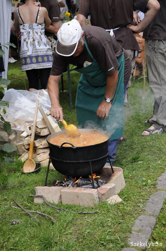 &bullet;  Fotó: Jancsó László