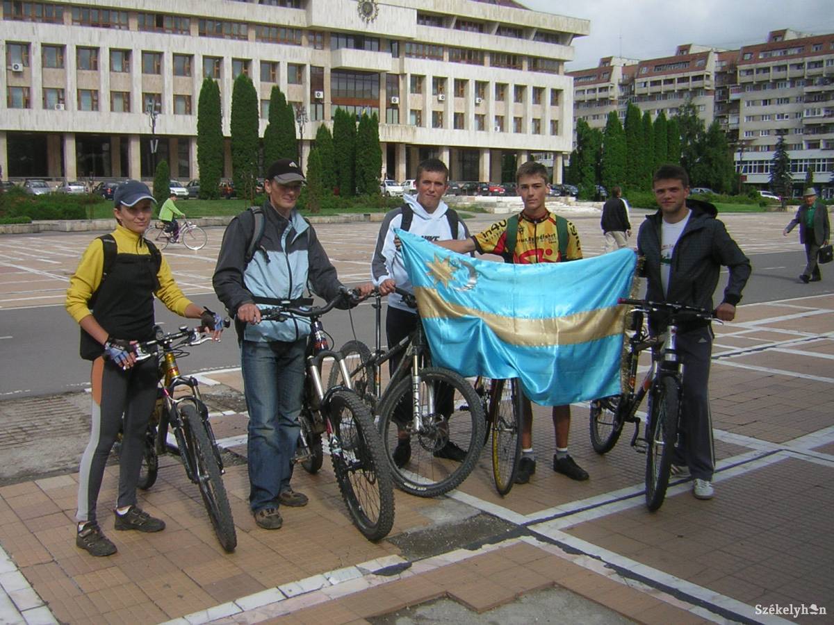 &bullet;  Fotó: Létai Tibor