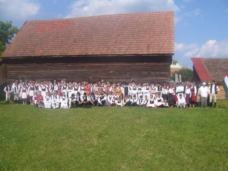 Vigadtak és emlékeztek Csobotfalván